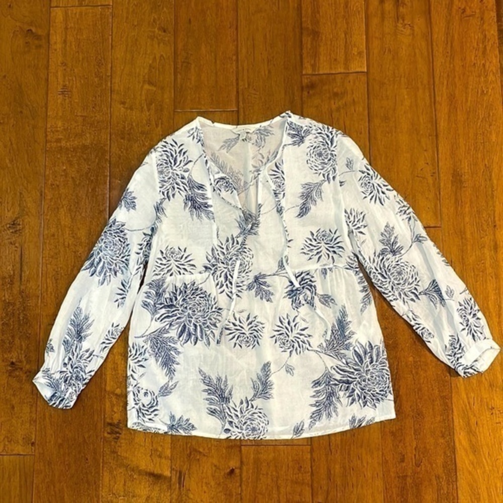 Lucky Brand White Floral Peasant Top With V-Neck Tie